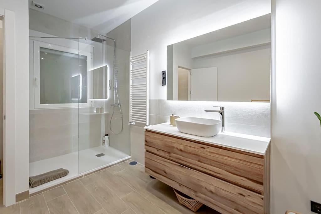 Stunning And Spacious Flat At Barrio De Letras Apartment Madrid
